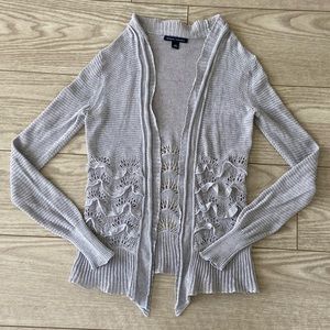 Banana Republic women’s light cardigan. Size: XS.